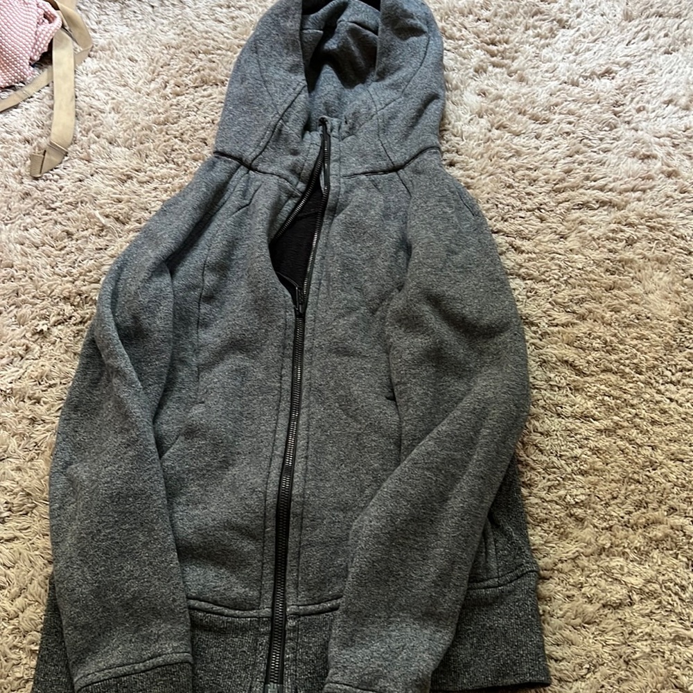 Lululemon scuba hoodie size 4